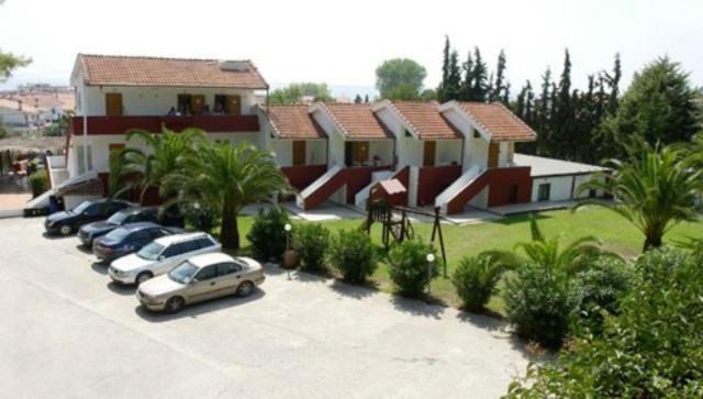 Hotel Idea Fourka Exterior photo